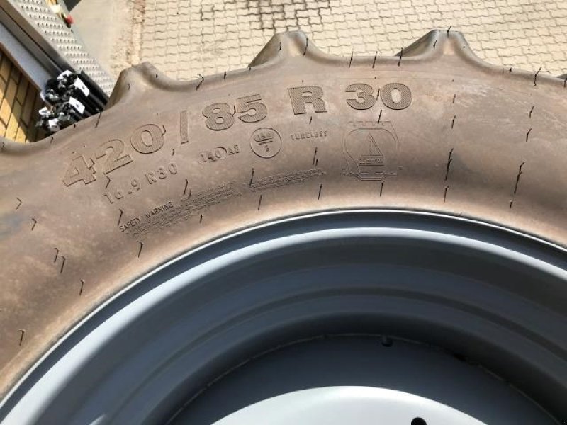 Rad του τύπου Mitas 520/85R42+420/85R30, Gebrauchtmaschine σε Give (Φωτογραφία 3)