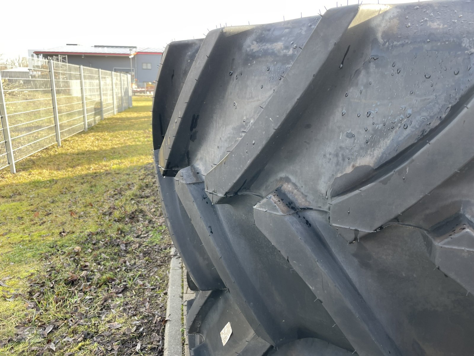 Rad of the type Mitas 600/65 R38 + 480/65 R28, Neumaschine in Eching (Picture 5)