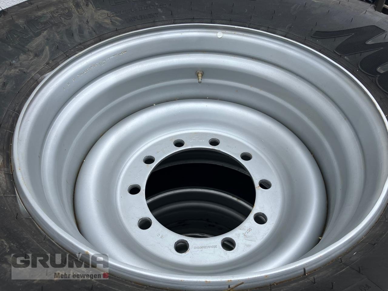 Rad Türe ait Mitas 650/55R26,5, Neumaschine içinde Friedberg-Derching (resim 3)