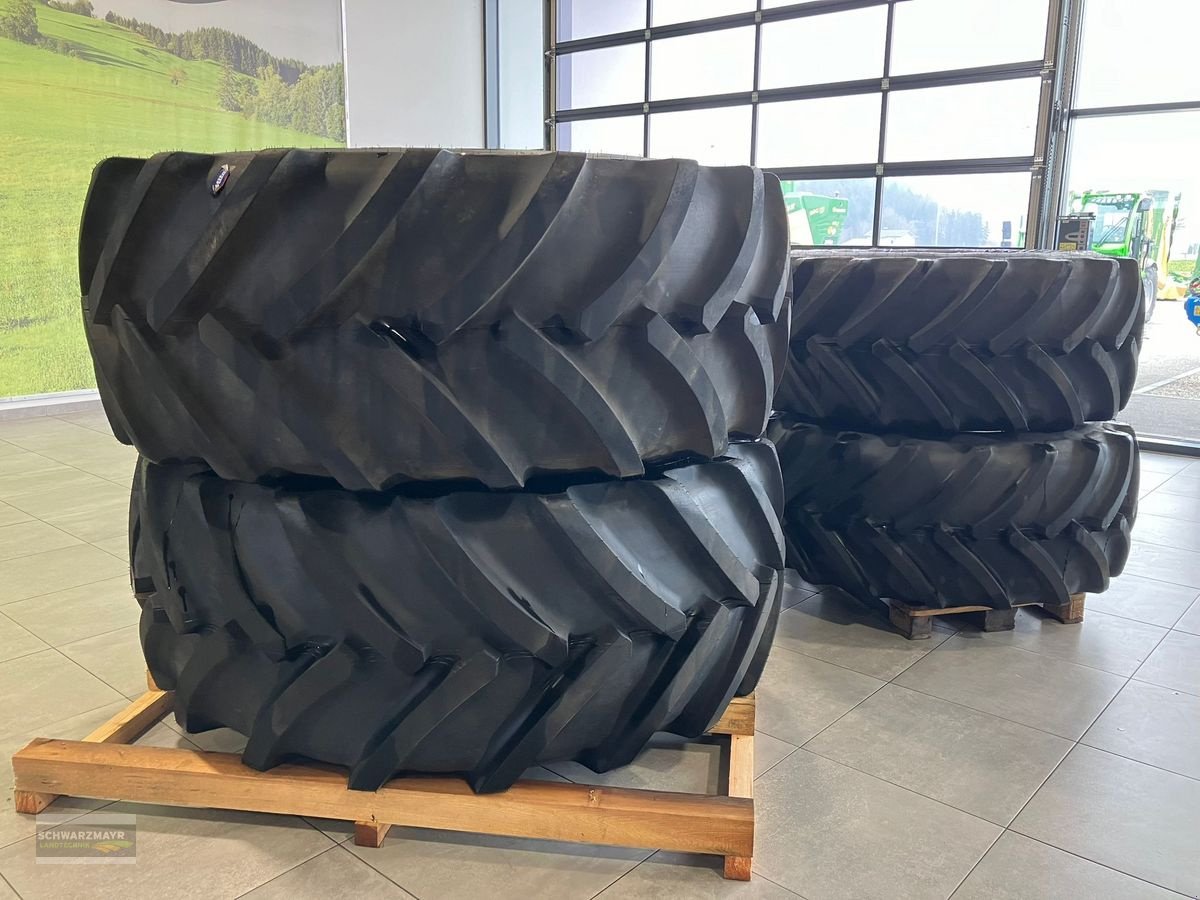 Rad van het type Mitas 800/70R38+600/70R30, Neumaschine in Gampern (Foto 3)