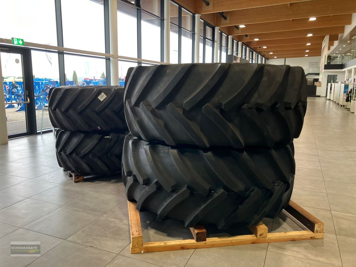 Rad van het type Mitas 800/70R38+600/70R30, Neumaschine in Gampern (Foto 4)