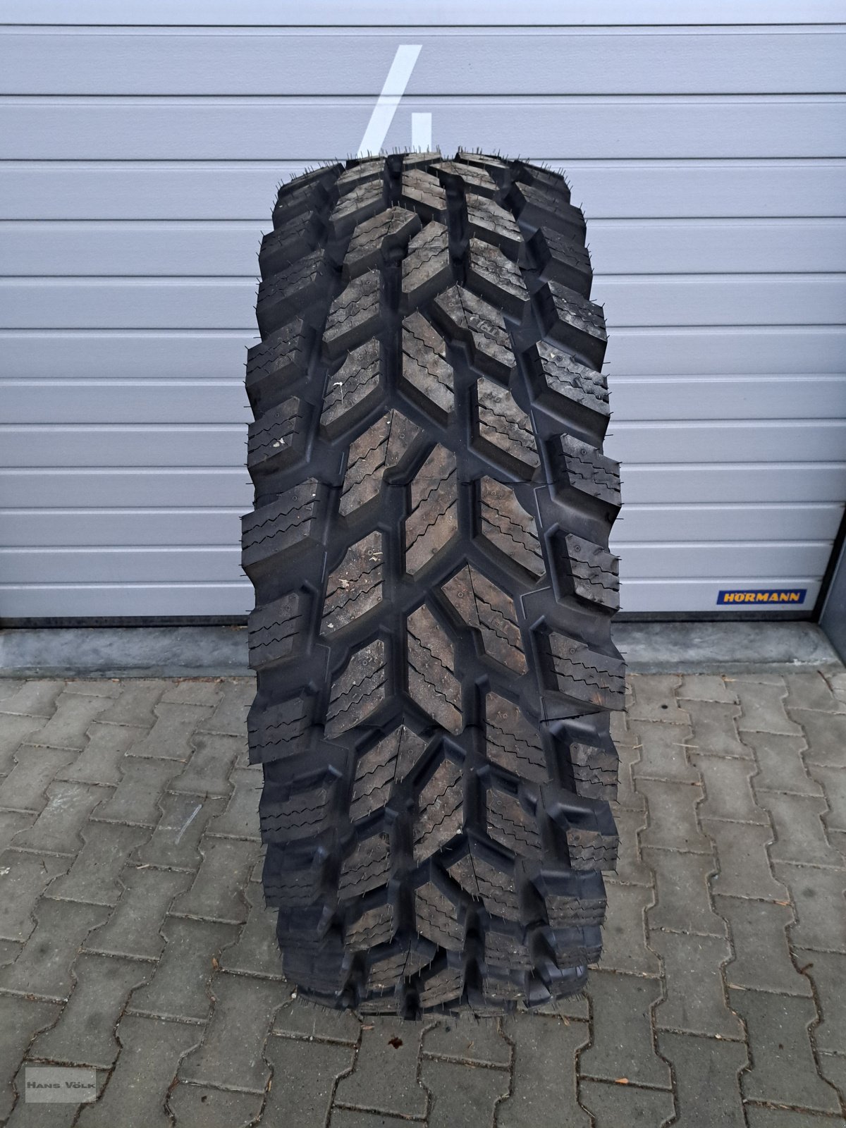 Rad of the type Nokian 440/80 R28 Hakkapeliitta TRI, M&S, Neumaschine in Antdorf (Picture 2)