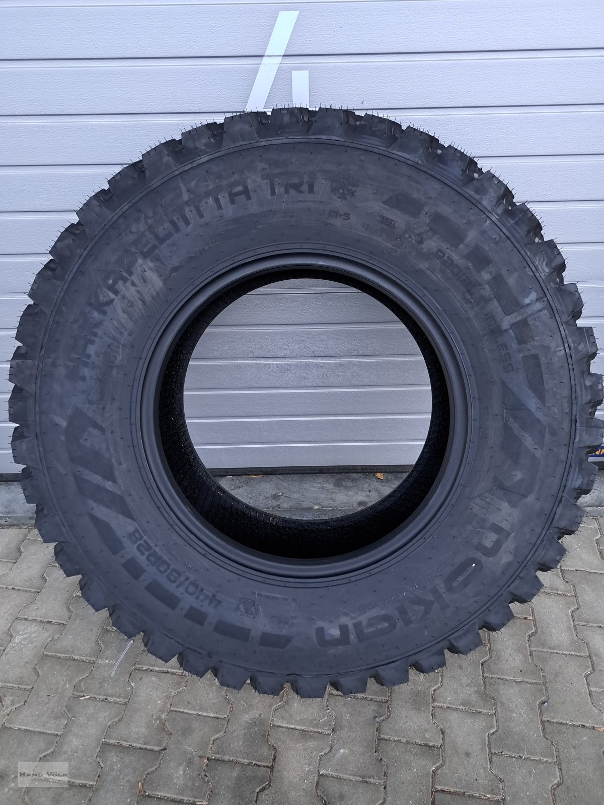 Rad of the type Nokian 440/80 R28 Hakkapeliitta TRI, M&S, Neumaschine in Antdorf (Picture 4)