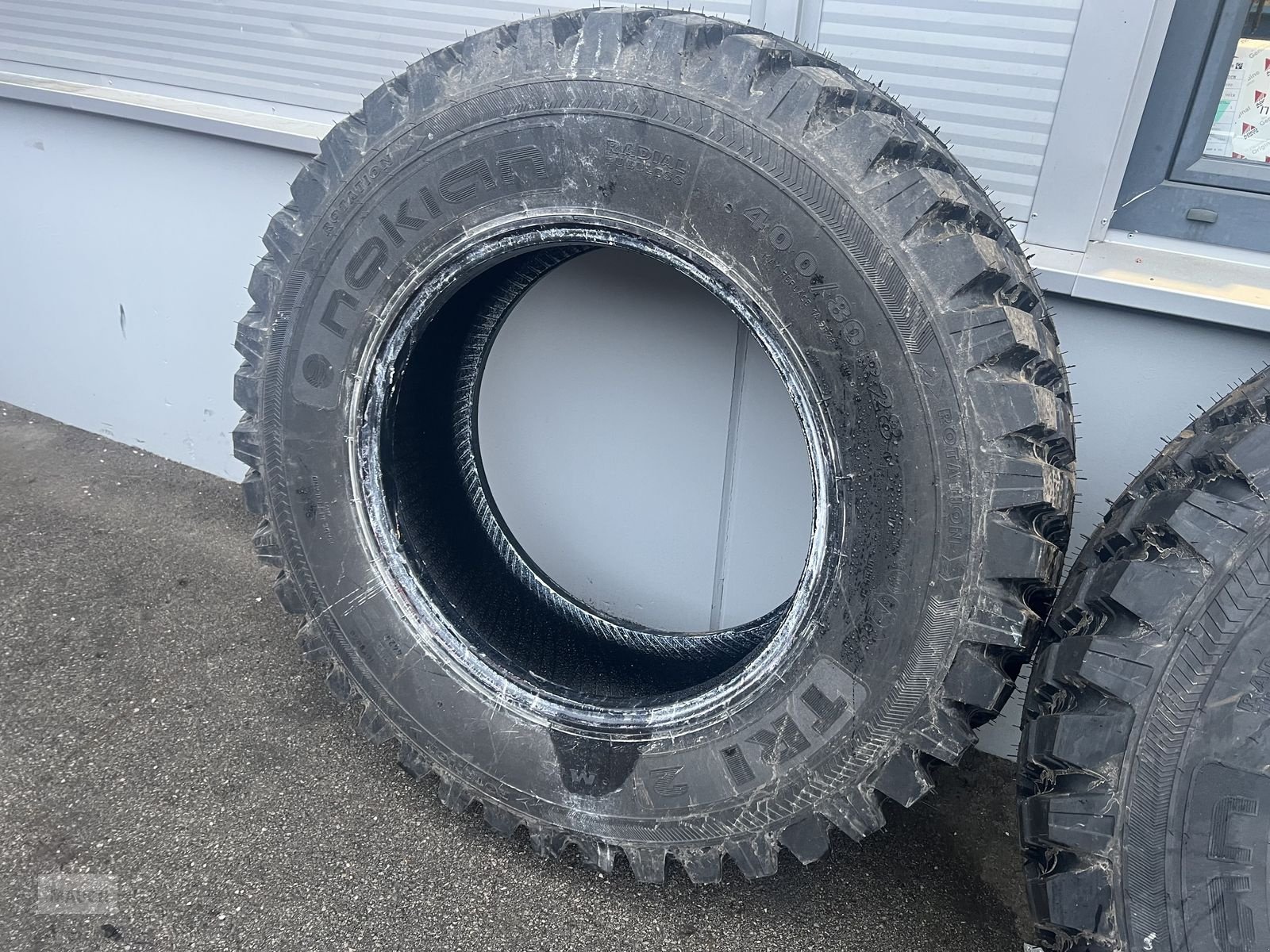 Rad Türe ait Nokian Reifen 400/80R28, 1 Paar, Neumaschine içinde Eben (resim 7)