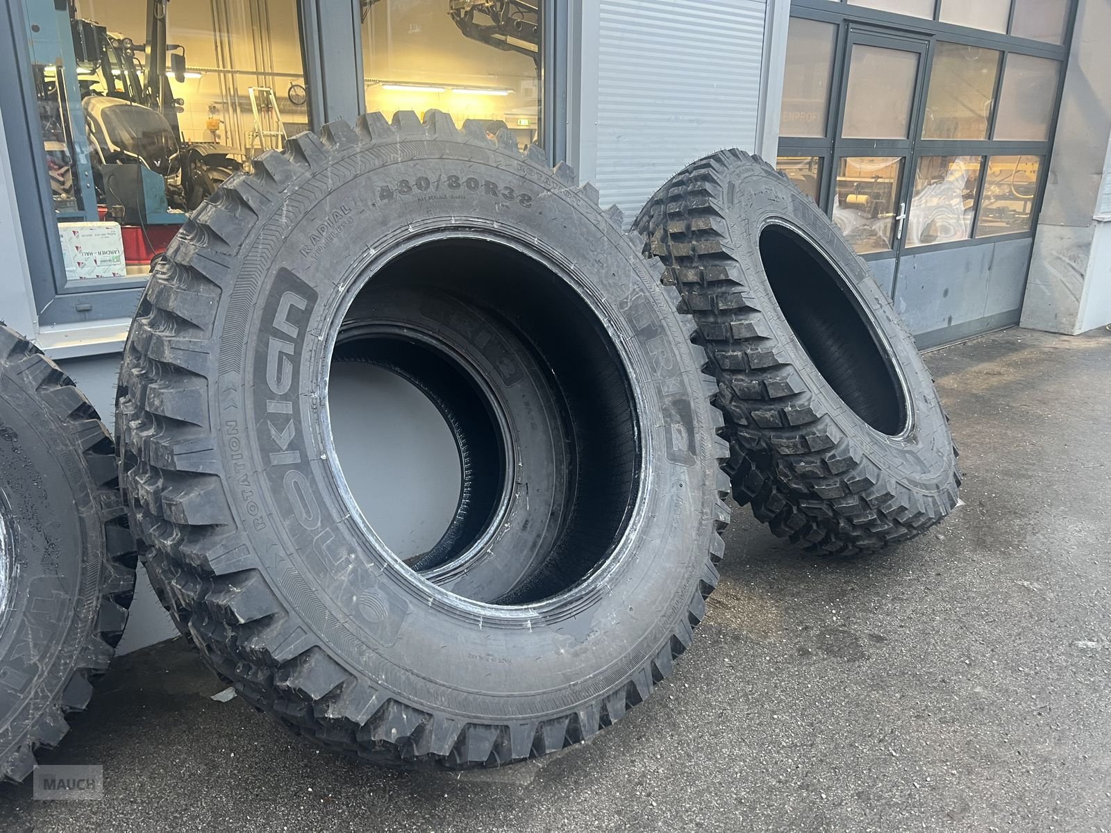 Rad des Typs Nokian Reifen 480/80R38 TRI 2, Neumaschine in Eben (Bild 4)