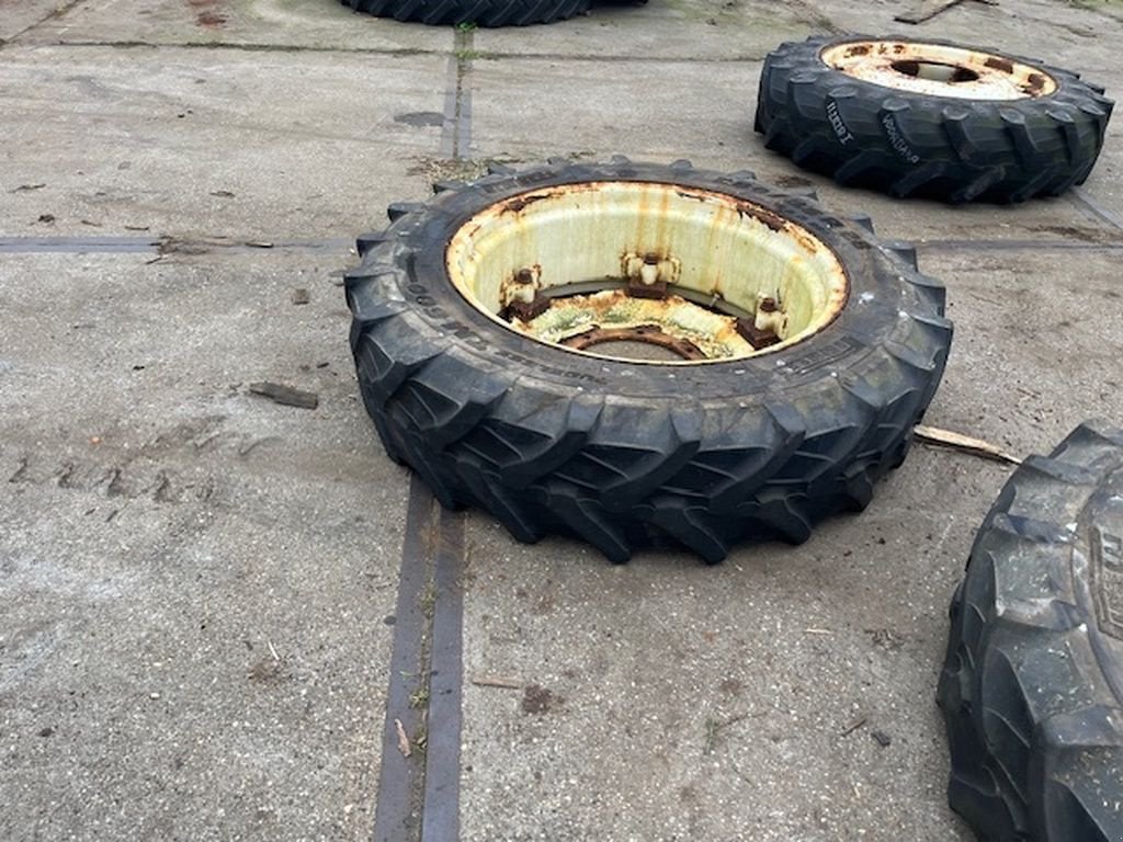 Rad of the type Pirelli 11.2/ R28 TM 600, Gebrauchtmaschine in Callantsoog (Picture 11)