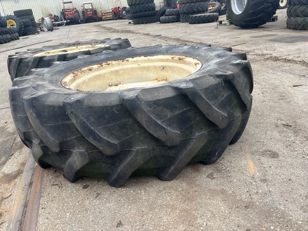 Rad typu Pirelli 380\70 R28 TM700, Gebrauchtmaschine v Callantsoog (Obrázek 5)