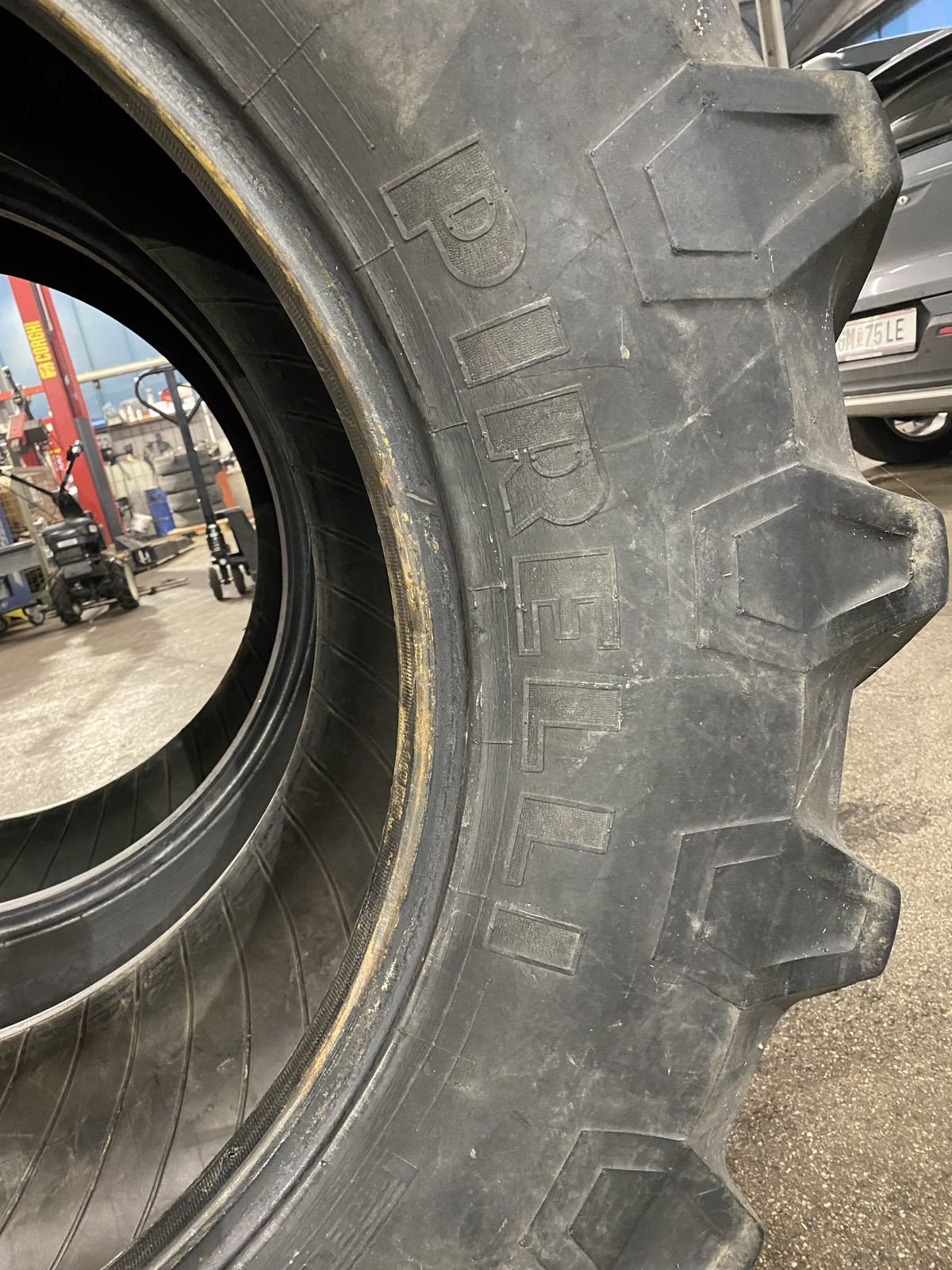 Rad типа Pirelli 480/70R30, Gebrauchtmaschine в Ebensee (Фотография 2)