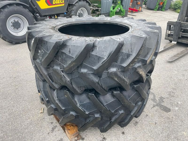 Rad van het type Pirelli 520/70 R 34 TM 700 Reifen, Gebrauchtmaschine in St. Marienkirchen (Foto 4)