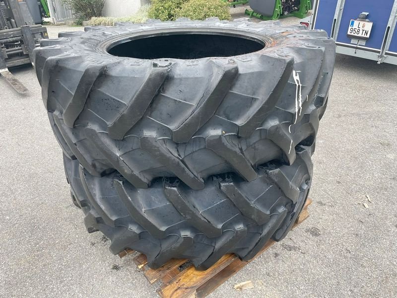 Rad Türe ait Pirelli 520/70 R 34 TM 700 Reifen, Gebrauchtmaschine içinde St. Marienkirchen (resim 1)