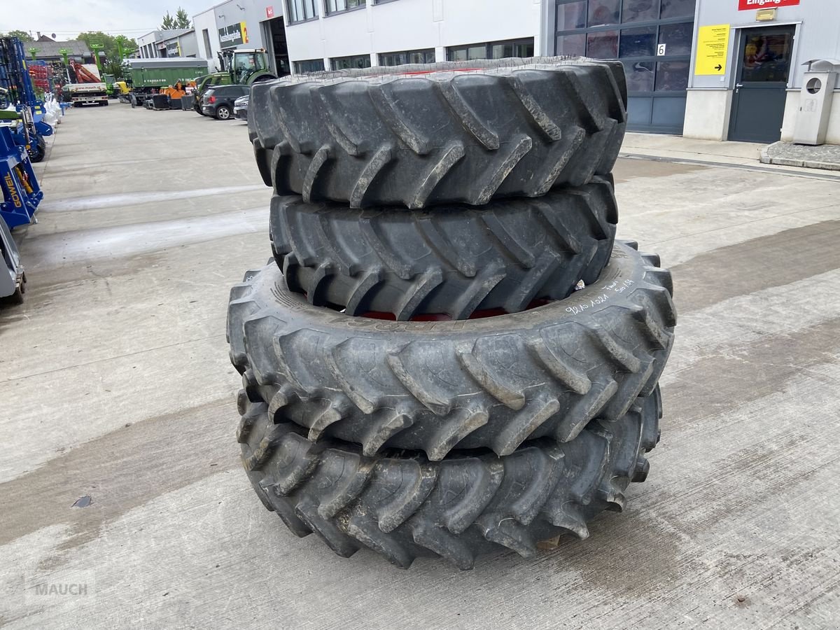 Rad Türe ait Sonstige 380/85R30 + 420/80R46 für Fendt 500 S4, Gebrauchtmaschine içinde Burgkirchen (resim 1)