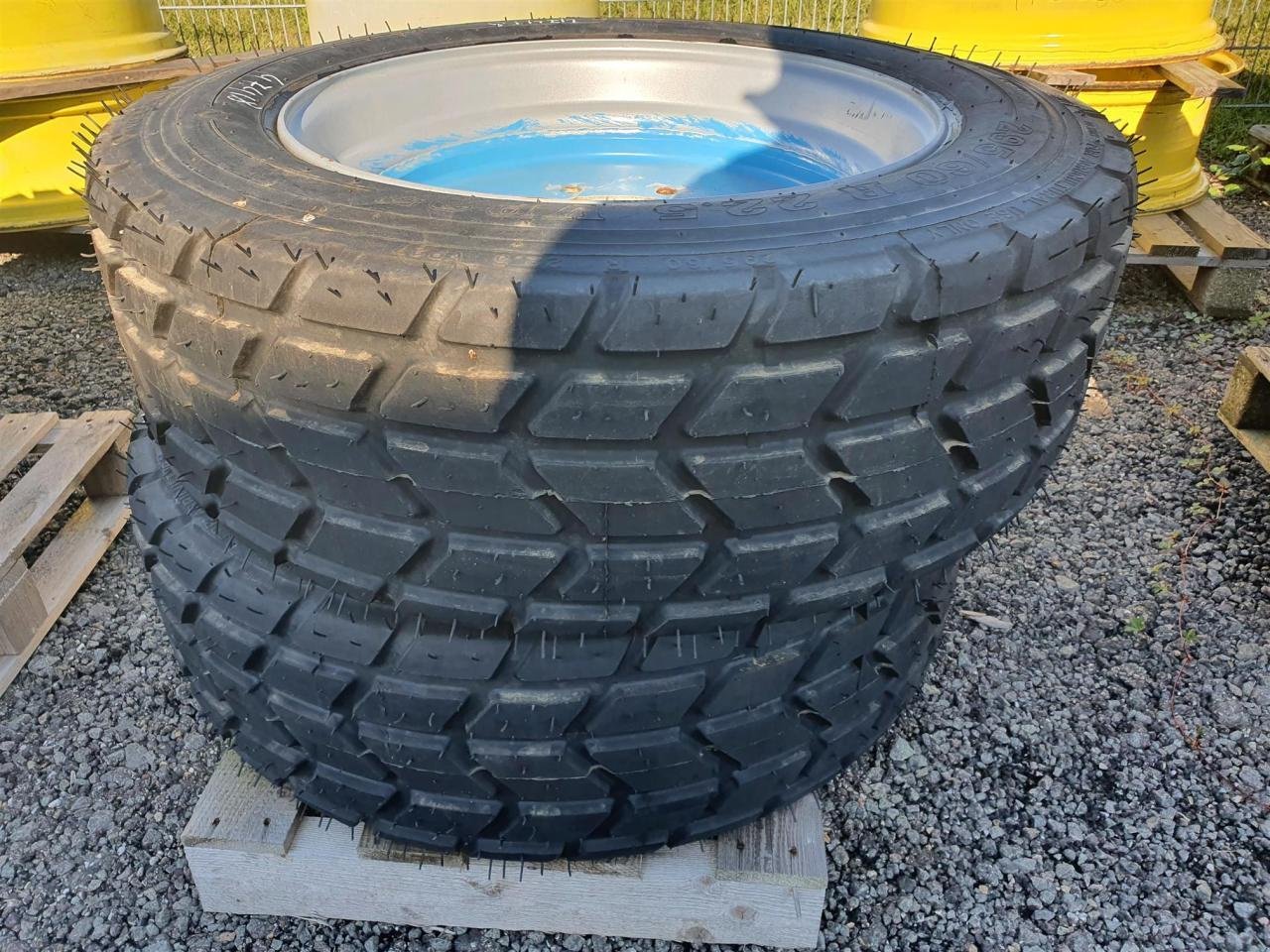 Rad типа Sonstige Vulcalor 295/60R22.5 x2, Neumaschine в Zweibrücken (Фотография 1)