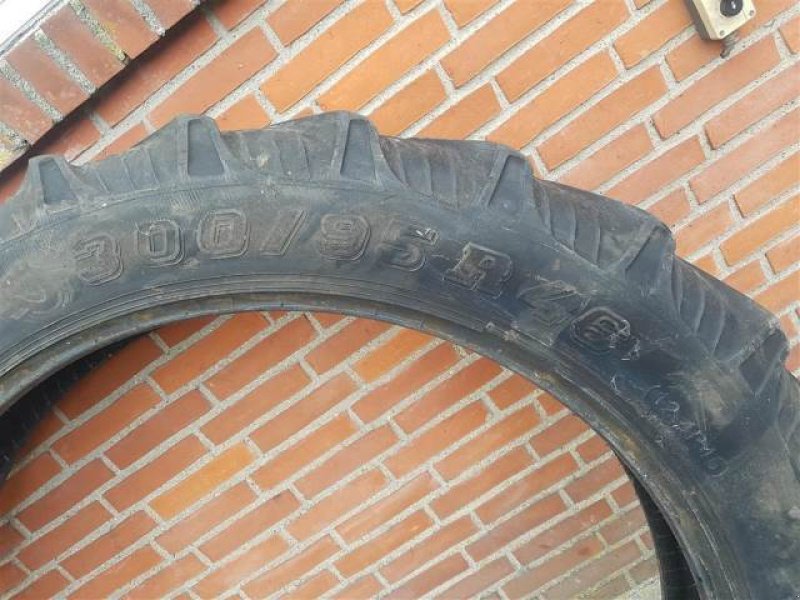 Rad типа Taurus 46 300/95R46, Gebrauchtmaschine в Hemmet (Фотография 2)