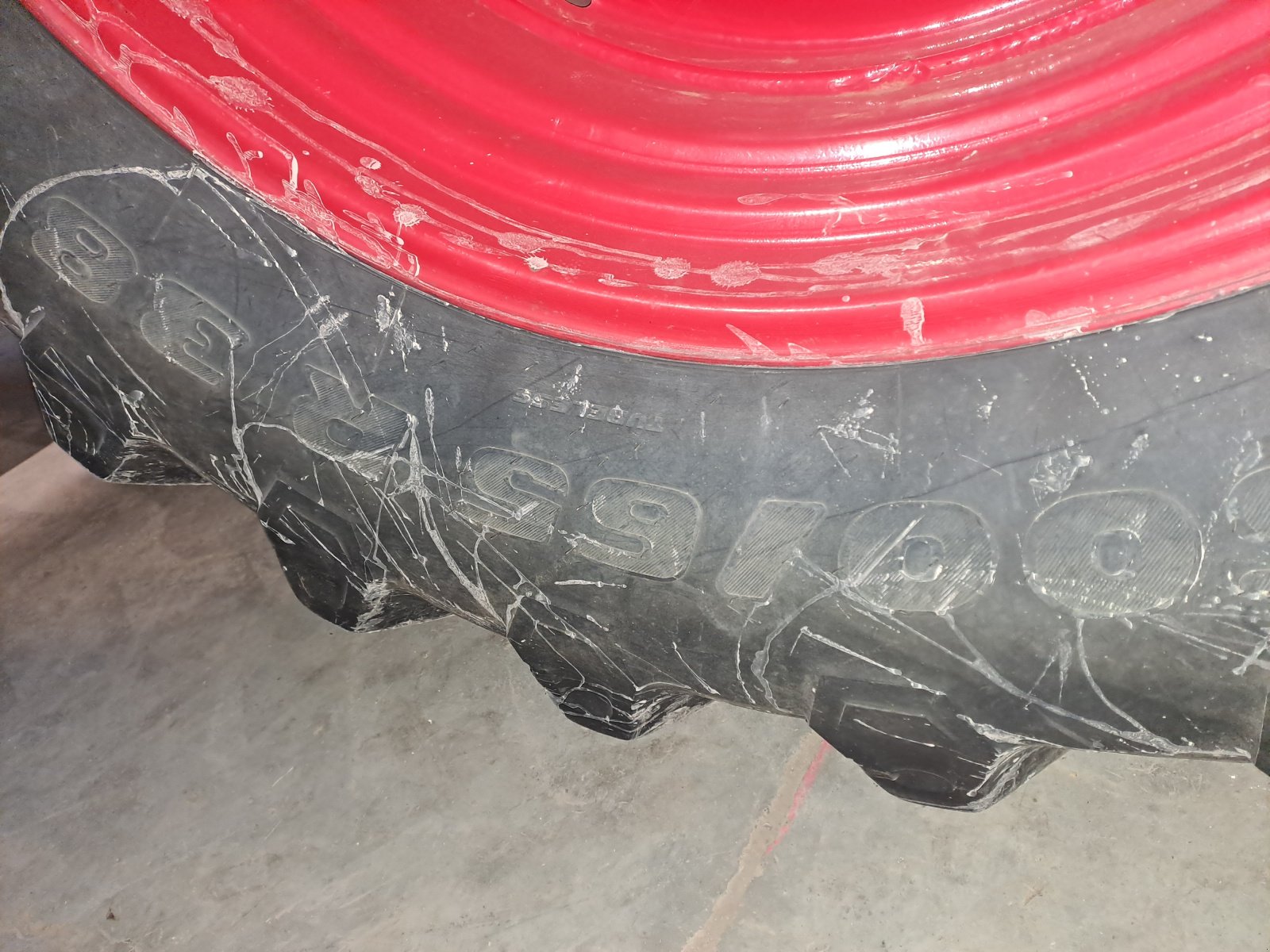 Rad типа Trelleborg 480/65 R28, Gebrauchtmaschine в Hergolding (Фотография 2)