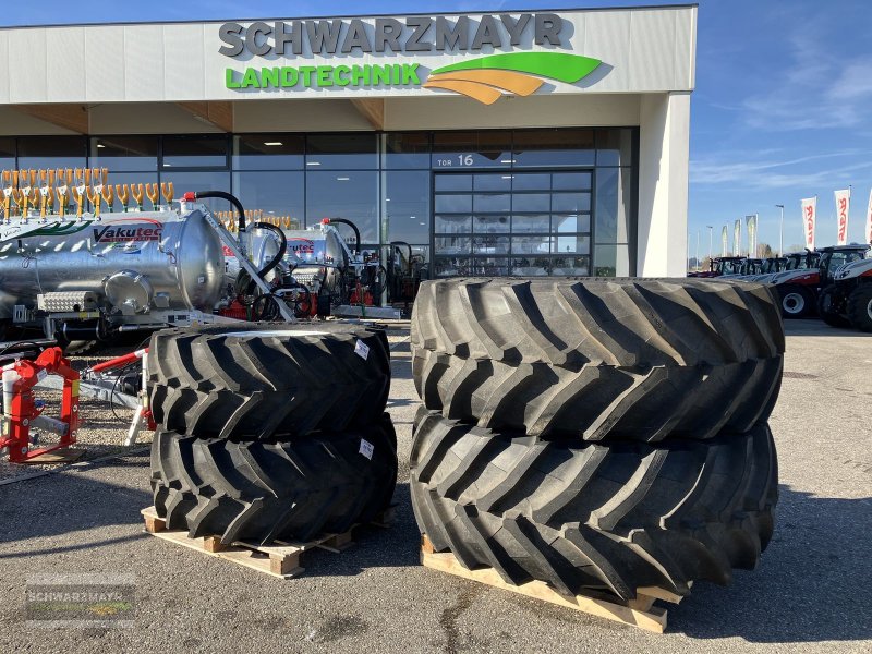 Rad of the type Trelleborg 650/65R38+540/65R28, Neumaschine in Gampern (Picture 1)