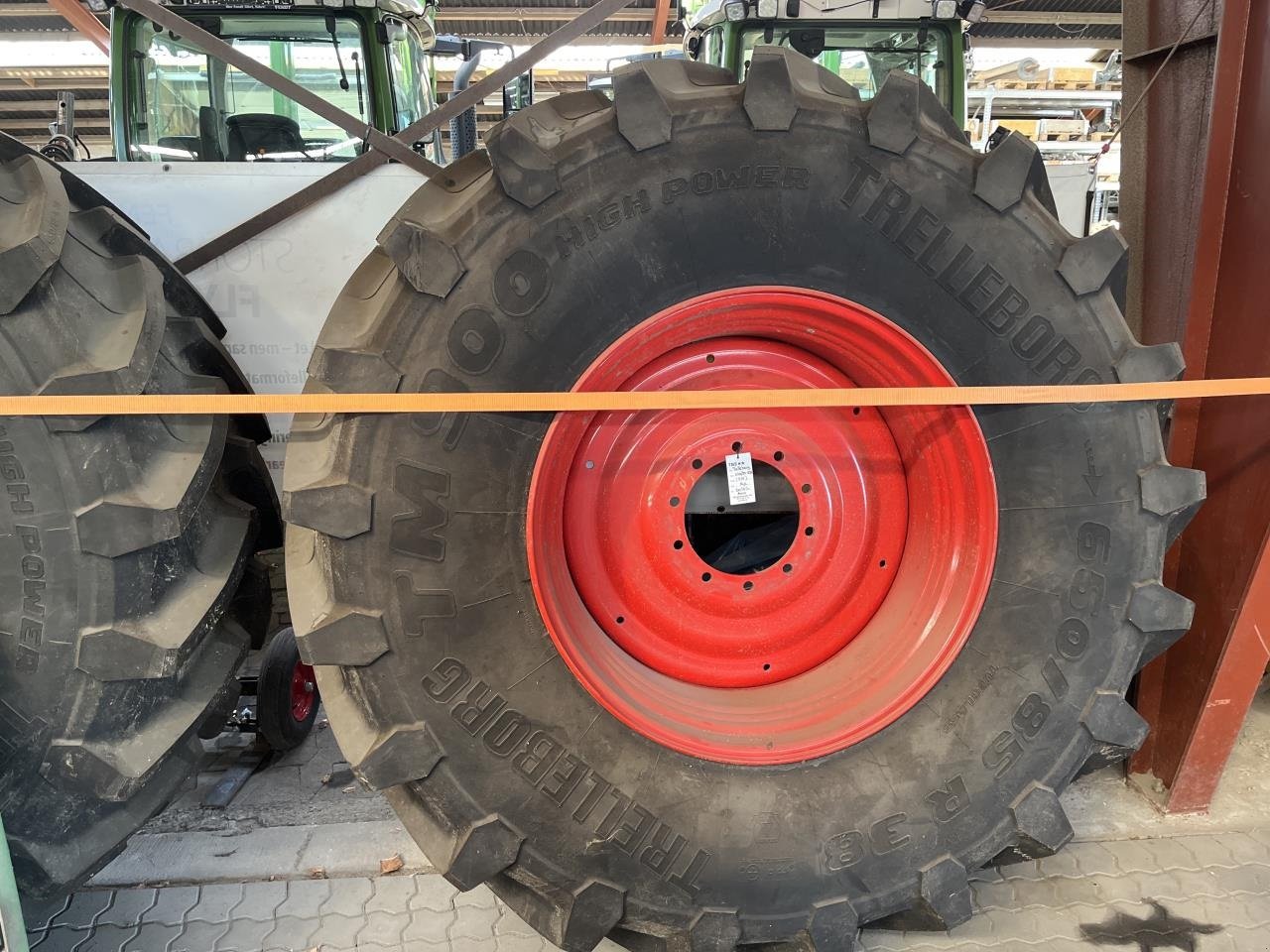 Rad Türe ait Trelleborg 650/85R38, Gebrauchtmaschine içinde Holstebro (resim 3)