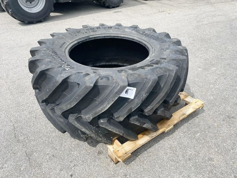 Rad des Typs Trelleborg VF 600/60 R 30 TM 1060 Reifen, Neumaschine in St. Marienkirchen (Bild 1)