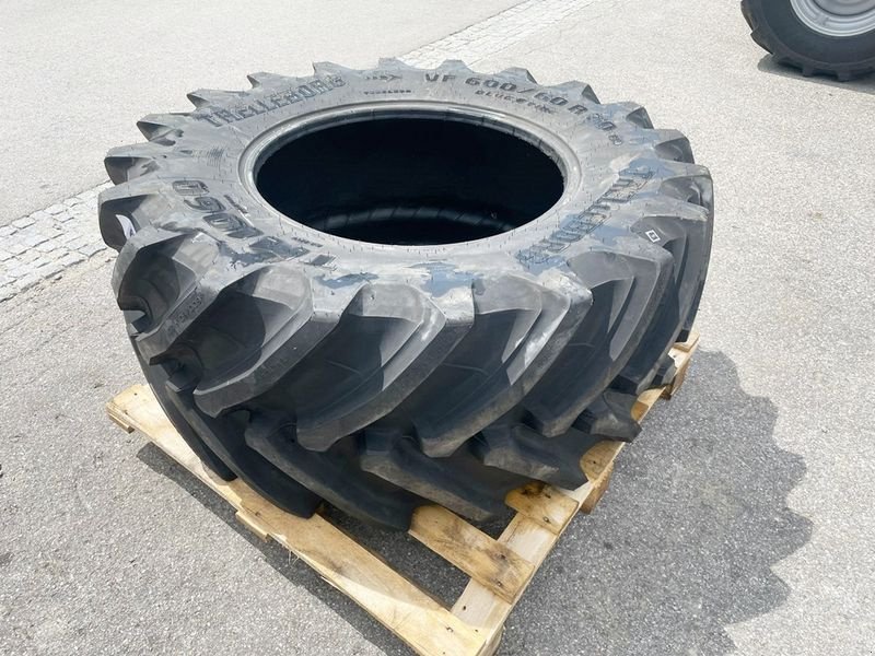 Rad of the type Trelleborg VF 600/60 R 30 TM 1060 Reifen, Neumaschine in St. Marienkirchen (Picture 4)