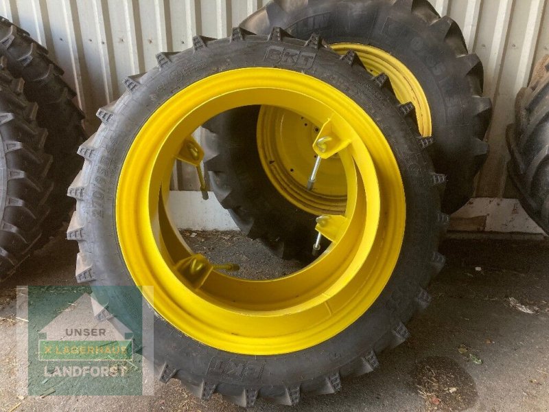 Rad typu Trinker 270/95 R44, Neumaschine v Kapfenberg