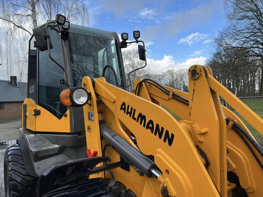 Radlader van het type Ahlmann AL120 Shovel loader, Gebrauchtmaschine in Harskamp (Foto 9)