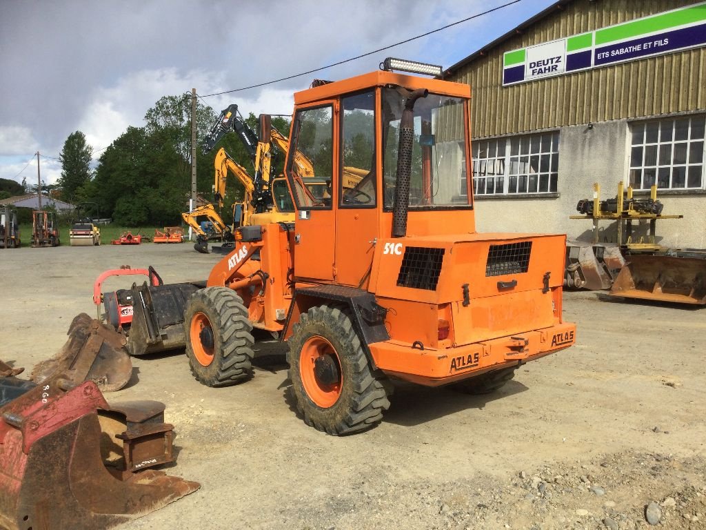 Radlader van het type Atlas AR51C, Gebrauchtmaschine in L'ISLE JOURDAIN (Foto 4)