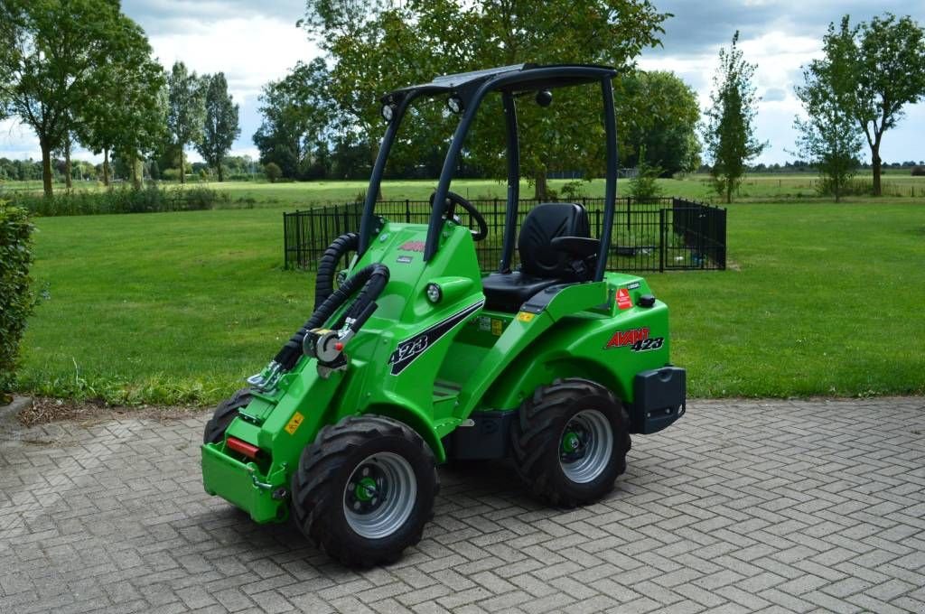 Radlader van het type Avant 423 TDL Kniklader/Shovel, Gebrauchtmaschine in Erichem (Foto 1)