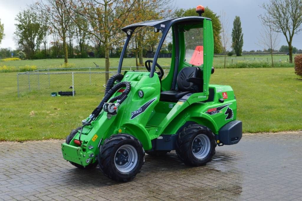 Radlader del tipo Avant 528 TDL Kniklader/Shovel, Gebrauchtmaschine en Erichem (Imagen 1)