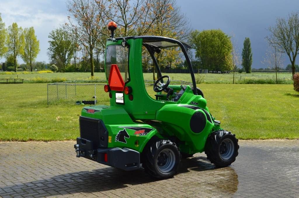 Radlader van het type Avant 528 TDL Kniklader/Shovel, Gebrauchtmaschine in Erichem (Foto 10)