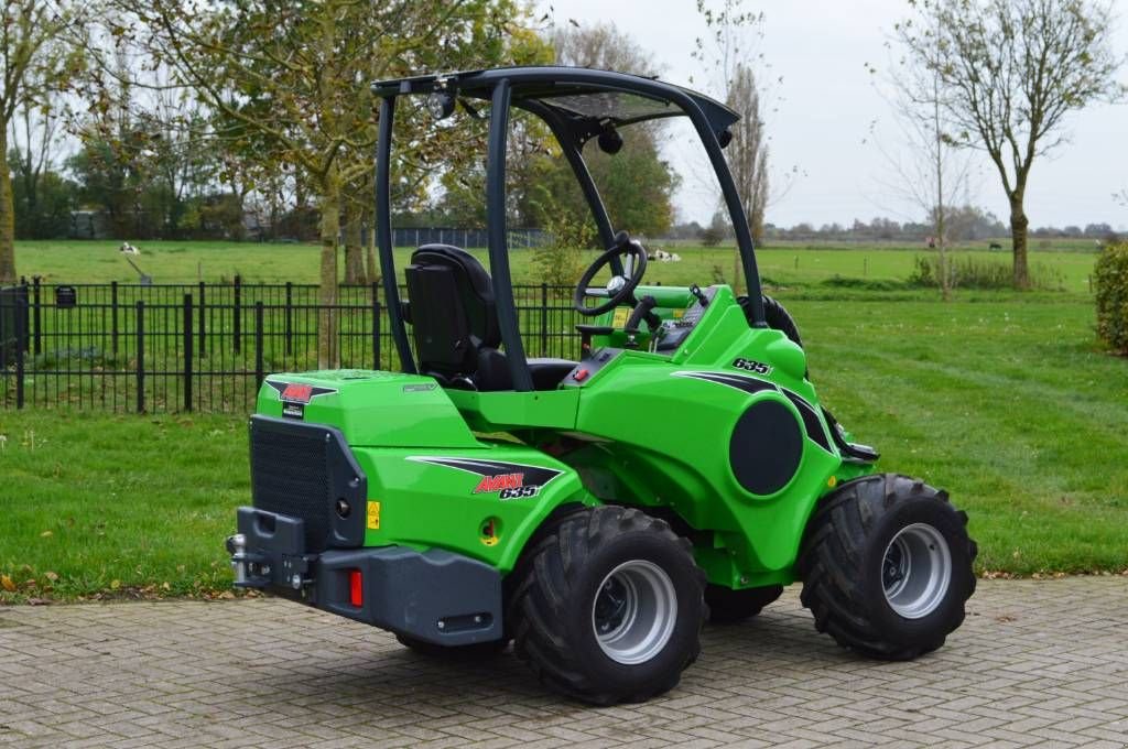 Radlader van het type Avant 635i TDL Kniklader/Shovel, Gebrauchtmaschine in Erichem (Foto 10)