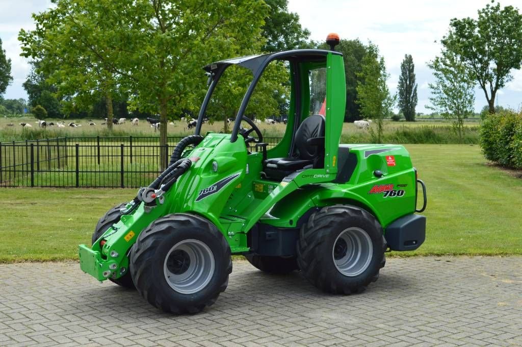 Radlader of the type Avant 760i Rental Kniklader/Shovel, Neumaschine in Erichem (Picture 1)