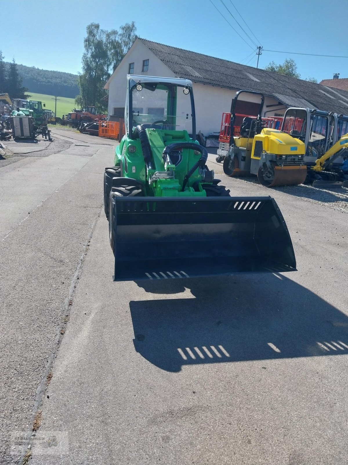 Radlader of the type Avant 860i, Gebrauchtmaschine in Stetten (Picture 3)