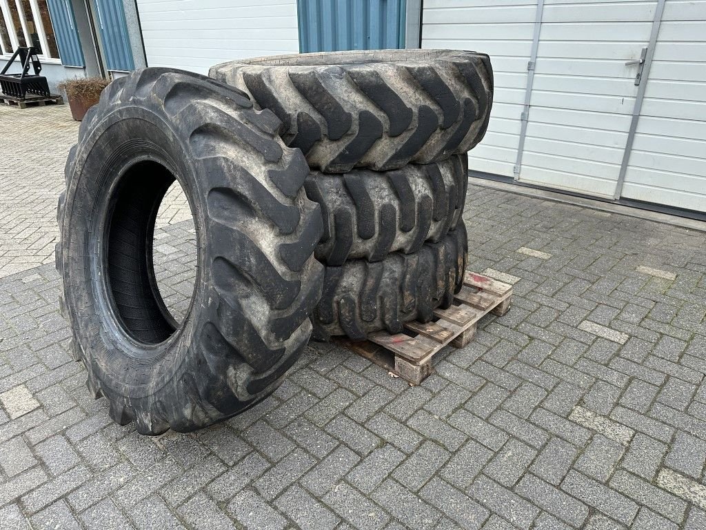 Radlader tipa BKT 15.5R25, Gebrauchtmaschine u Oirschot (Slika 1)