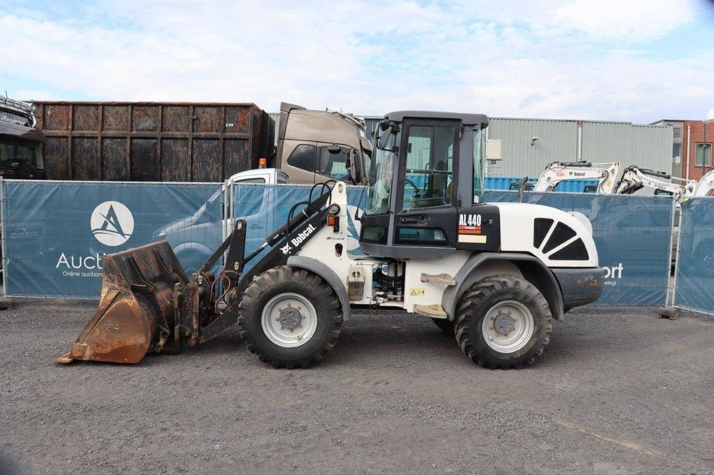 Radlader typu Bobcat AL440D, Gebrauchtmaschine v Antwerpen (Obrázek 2)