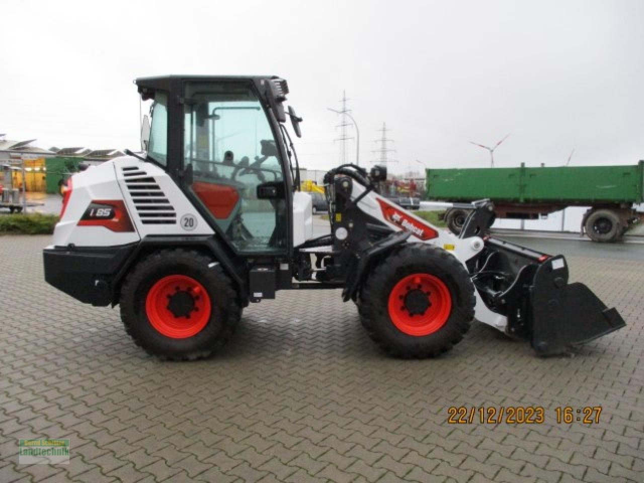 Radlader van het type Bobcat L85  4 Jahre 0%, Neumaschine in Büren (Foto 5)