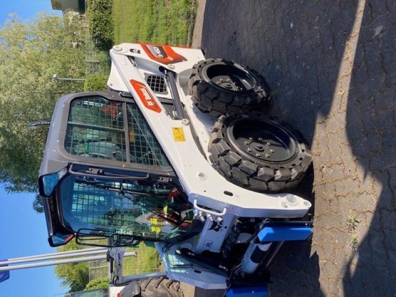 Radlader of the type Bobcat S450, Neumaschine in Vehlow