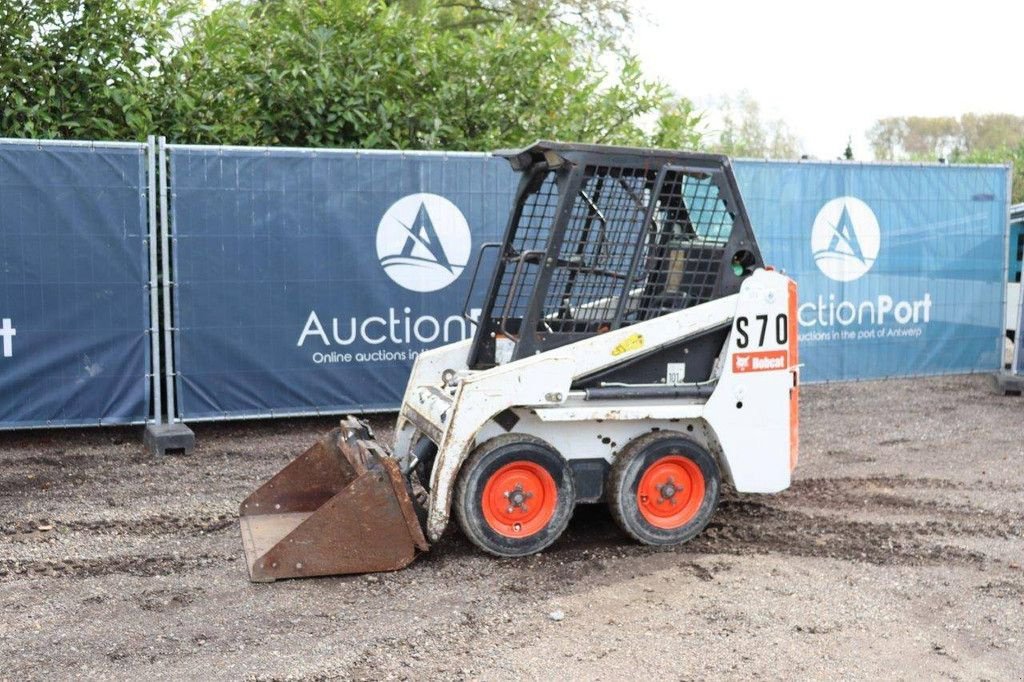 Radlader du type Bobcat S70, Gebrauchtmaschine en Antwerpen (Photo 1)