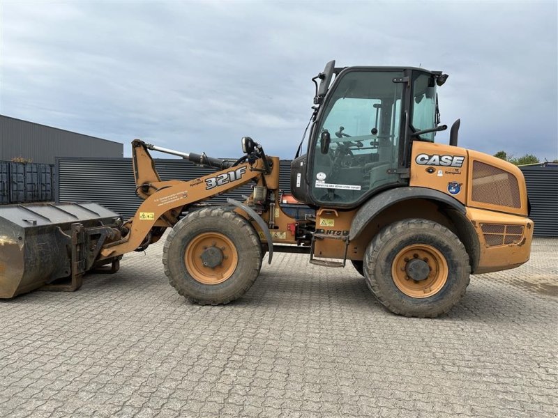 Radlader tipa Case IH 321F, Gebrauchtmaschine u Horsens