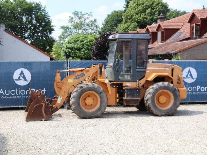 Radlader van het type Case 421B, Gebrauchtmaschine in Antwerpen (Foto 1)