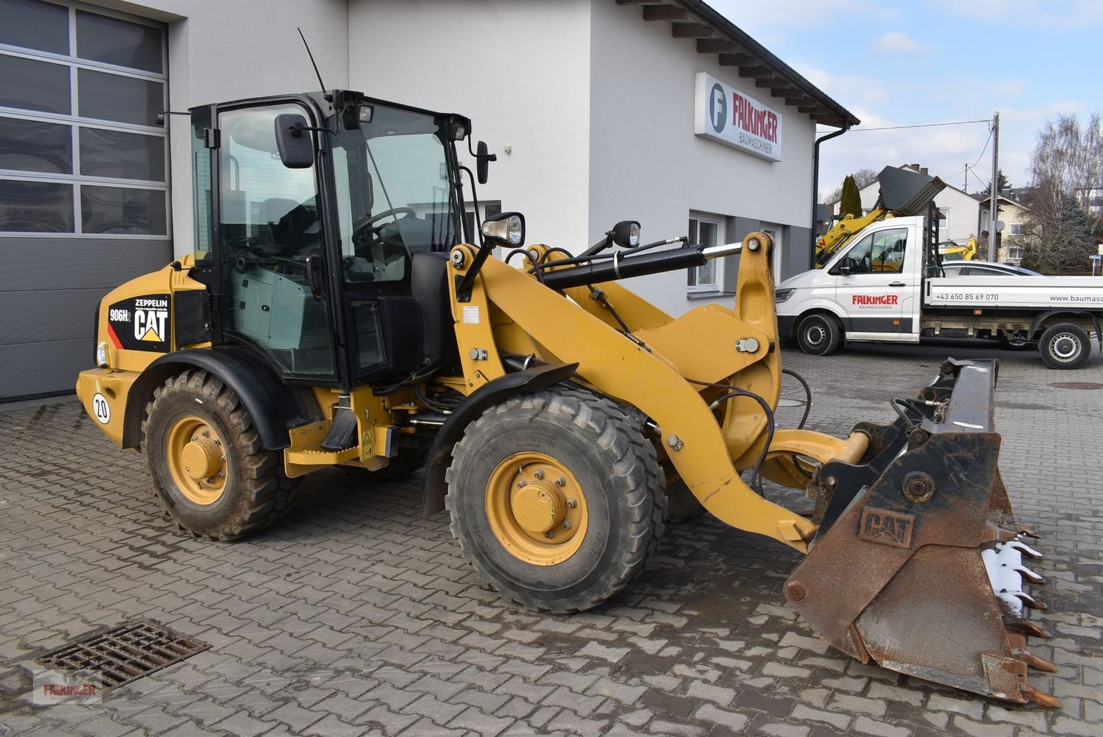 Radlader des Typs CAT 906 H2, Gebrauchtmaschine in Putzleinsdorf (Bild 2)