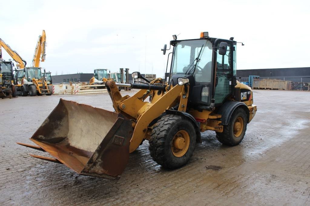 Radlader tip CAT 907H, Gebrauchtmaschine in Vojens (Poză 6)