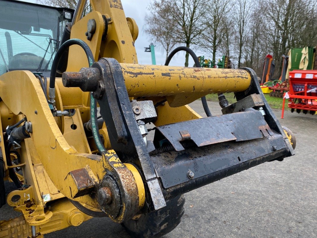 Radlader des Typs CAT 908M, Gebrauchtmaschine in Soltau (Bild 4)