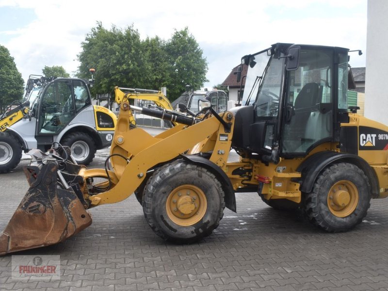 Radlader des Typs Caterpillar 907M, Gebrauchtmaschine in Putzleinsdorf (Bild 1)