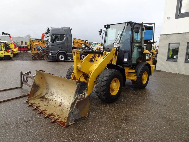 Radlader tip Caterpillar 907M, Gebrauchtmaschine in Zutphen (Poză 1)