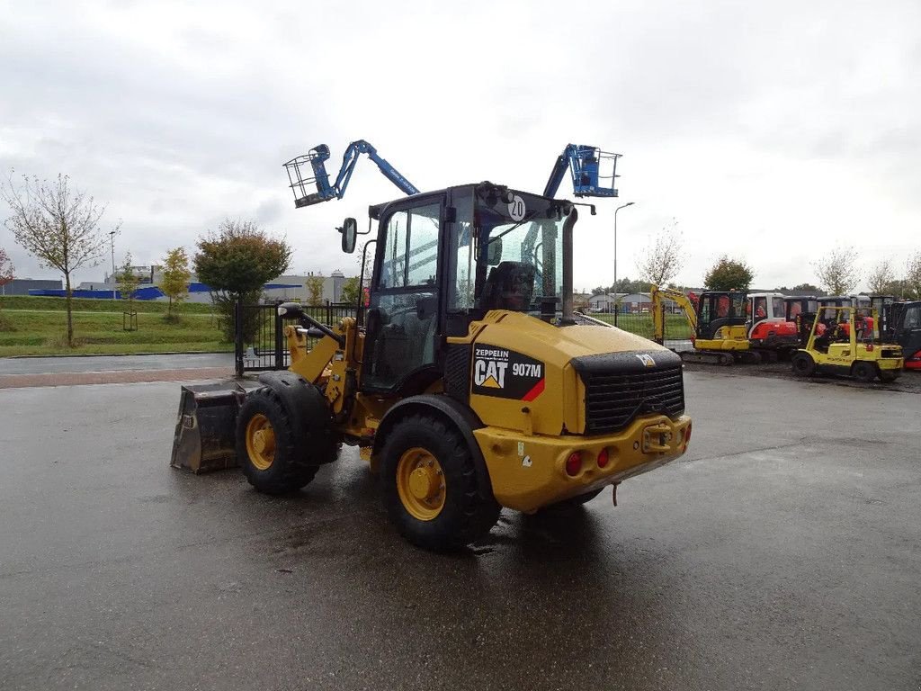 Radlader tip Caterpillar 907M, Gebrauchtmaschine in Zutphen (Poză 3)