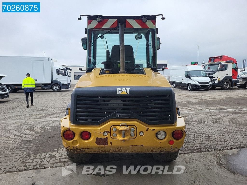 Radlader tipa Caterpillar 908 M BUCKET AND FORKS, Gebrauchtmaschine u Veghel (Slika 8)