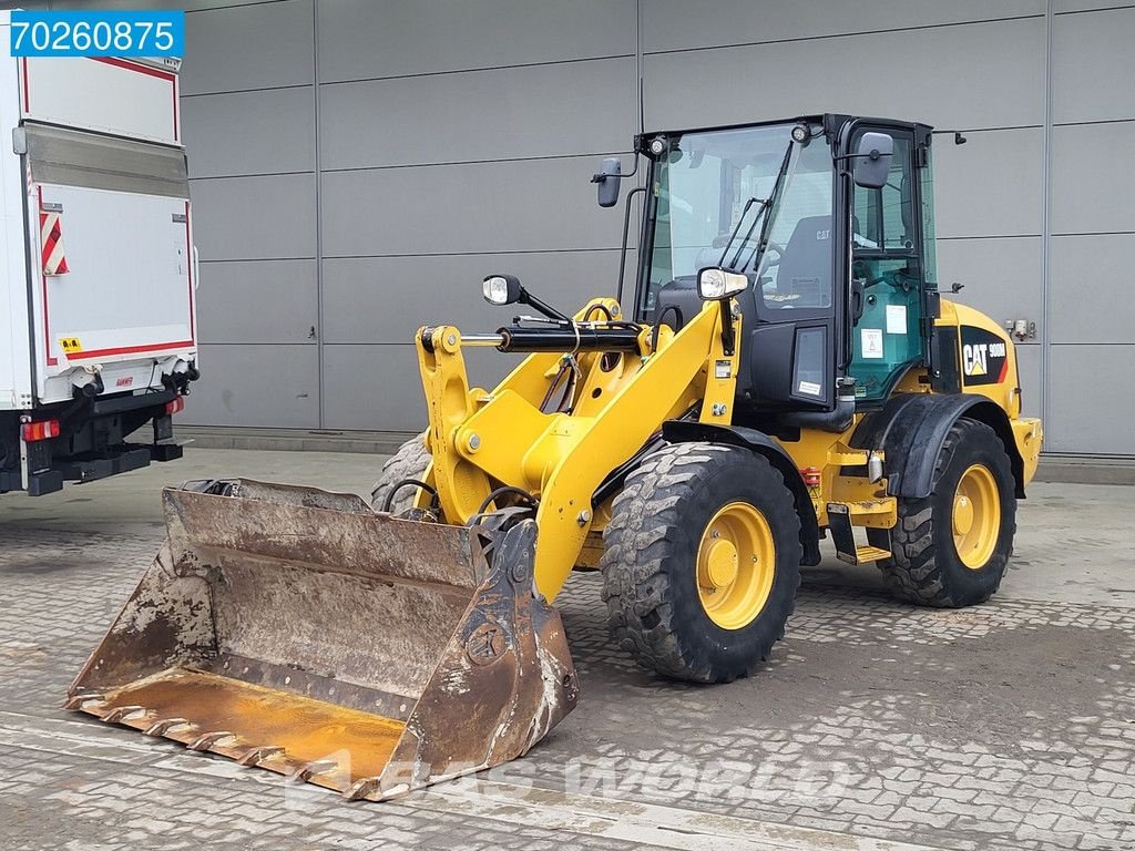 Radlader za tip Caterpillar 908 M BUCKET AND FORKS, Gebrauchtmaschine u Veghel (Slika 2)