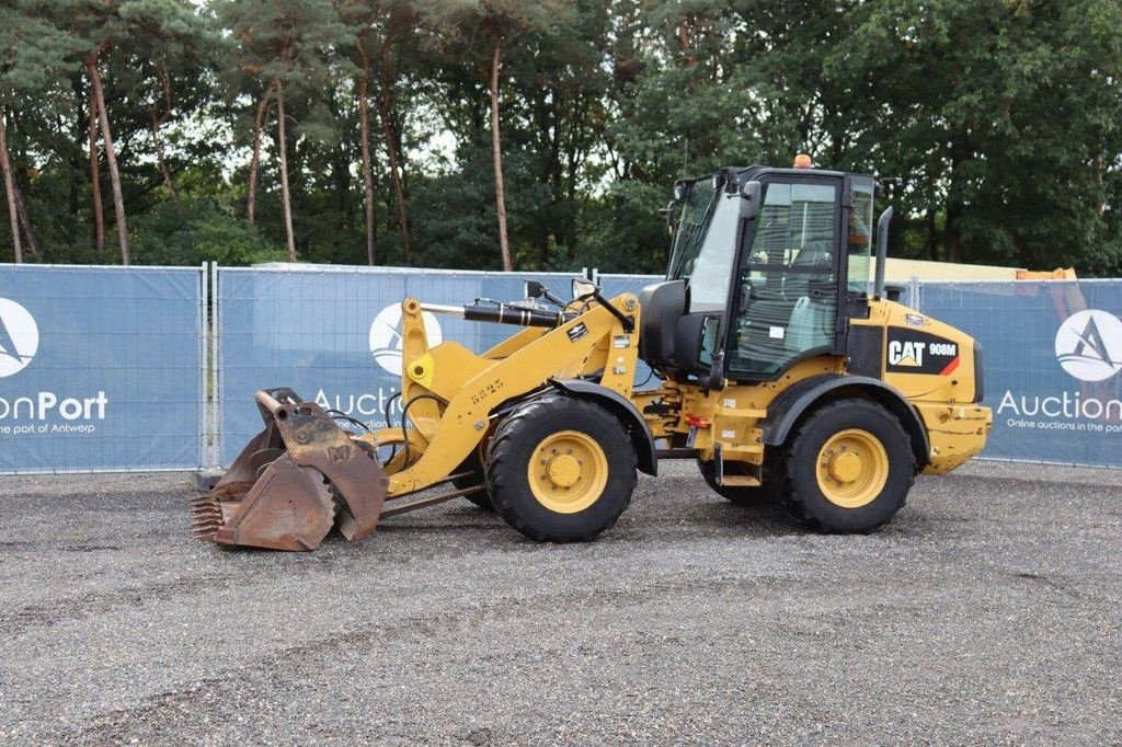 Radlader типа Caterpillar 908M, Gebrauchtmaschine в Antwerpen (Фотография 1)