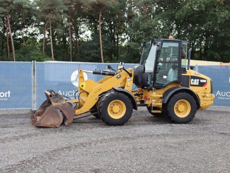 Radlader типа Caterpillar 908M, Gebrauchtmaschine в Antwerpen (Фотография 1)