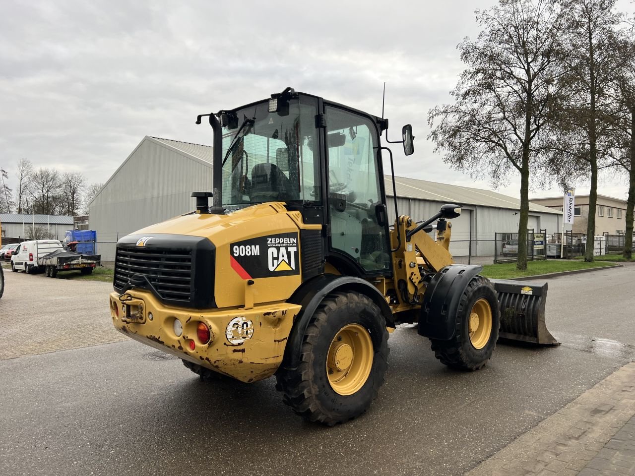 Radlader del tipo Caterpillar 908M, Gebrauchtmaschine en Doetinchem (Imagen 4)