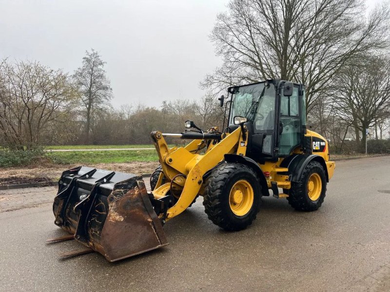 Radlader del tipo Caterpillar 908M, Gebrauchtmaschine en Doetinchem (Imagen 1)